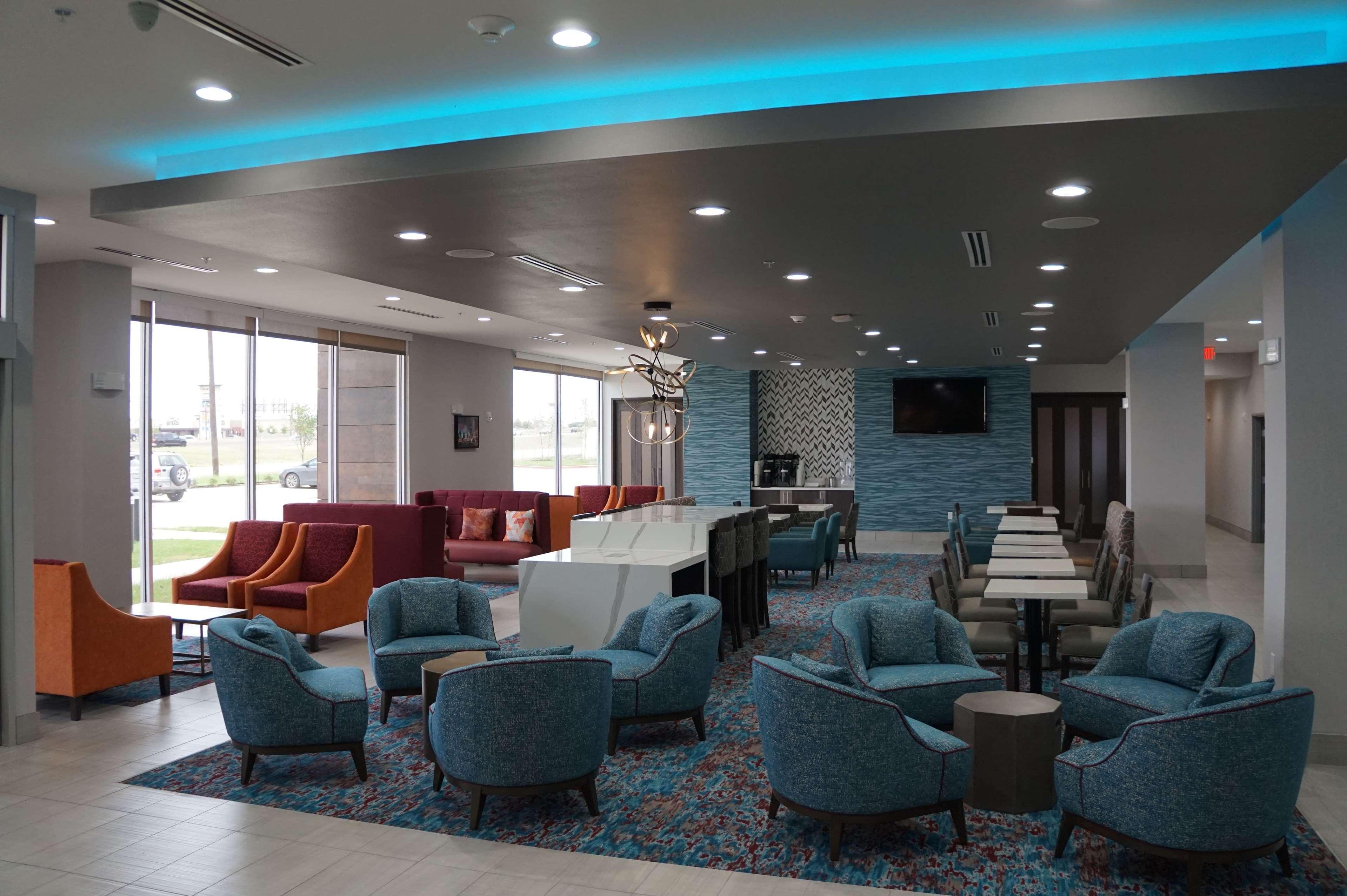 La Quinta Inn & Suites Dfw West-Glade-Parks Euless Bagian luar foto