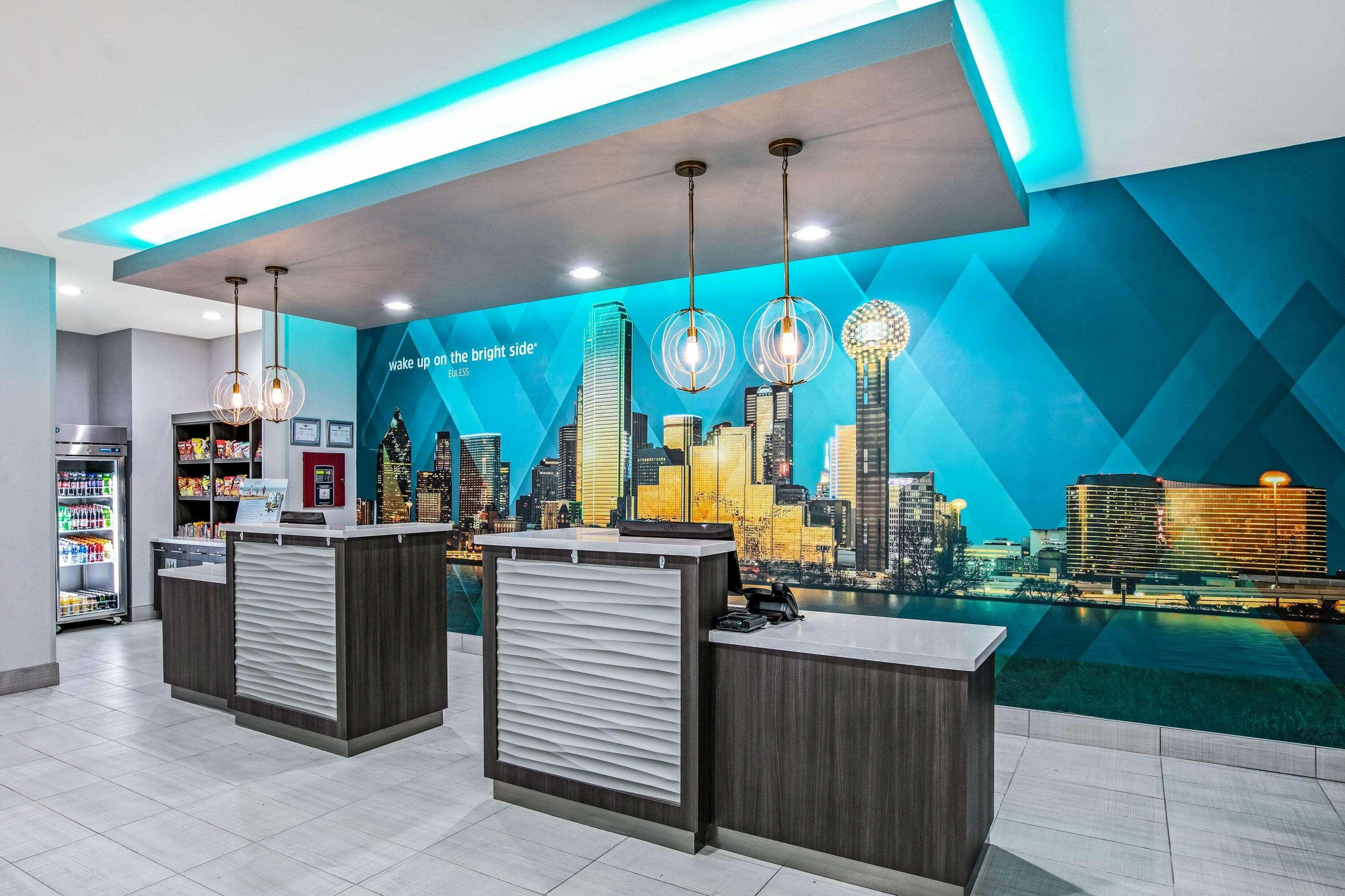 La Quinta Inn & Suites Dfw West-Glade-Parks Euless Bagian luar foto