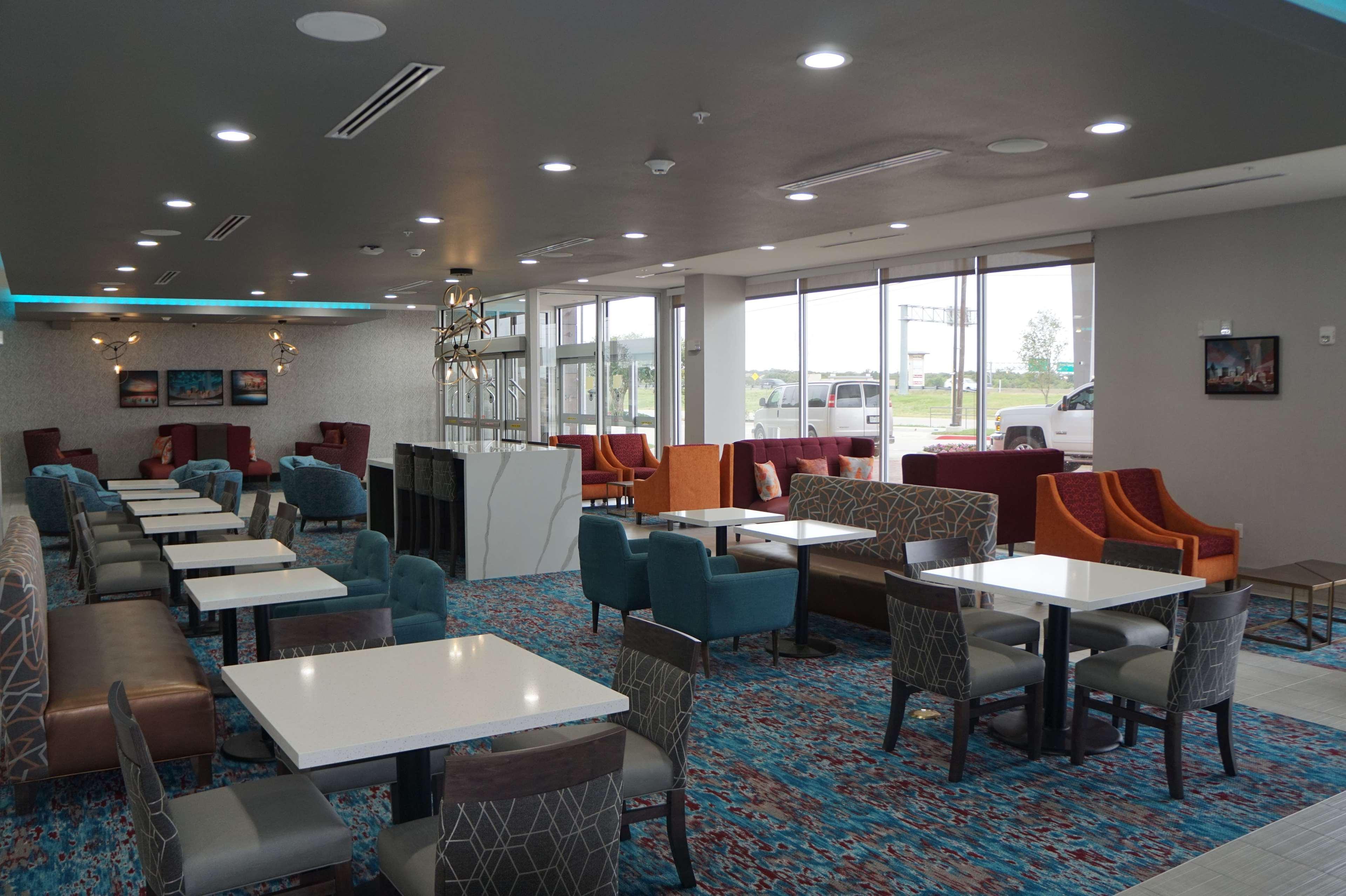 La Quinta Inn & Suites Dfw West-Glade-Parks Euless Bagian luar foto