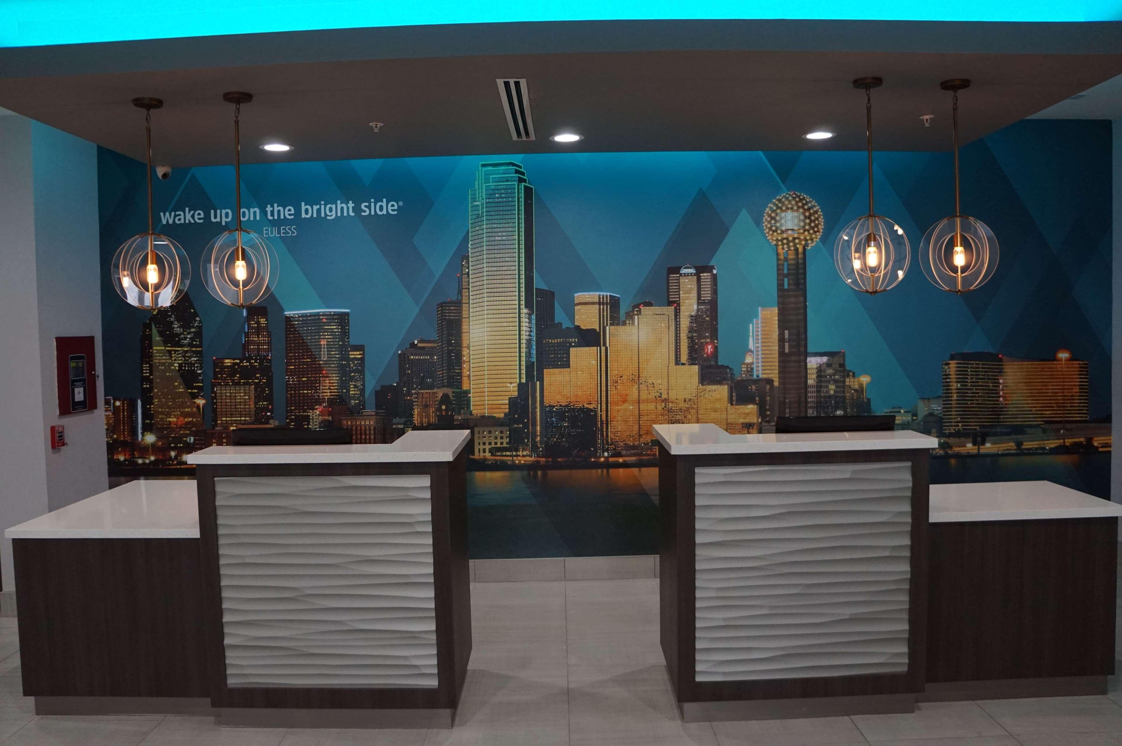 La Quinta Inn & Suites Dfw West-Glade-Parks Euless Bagian luar foto
