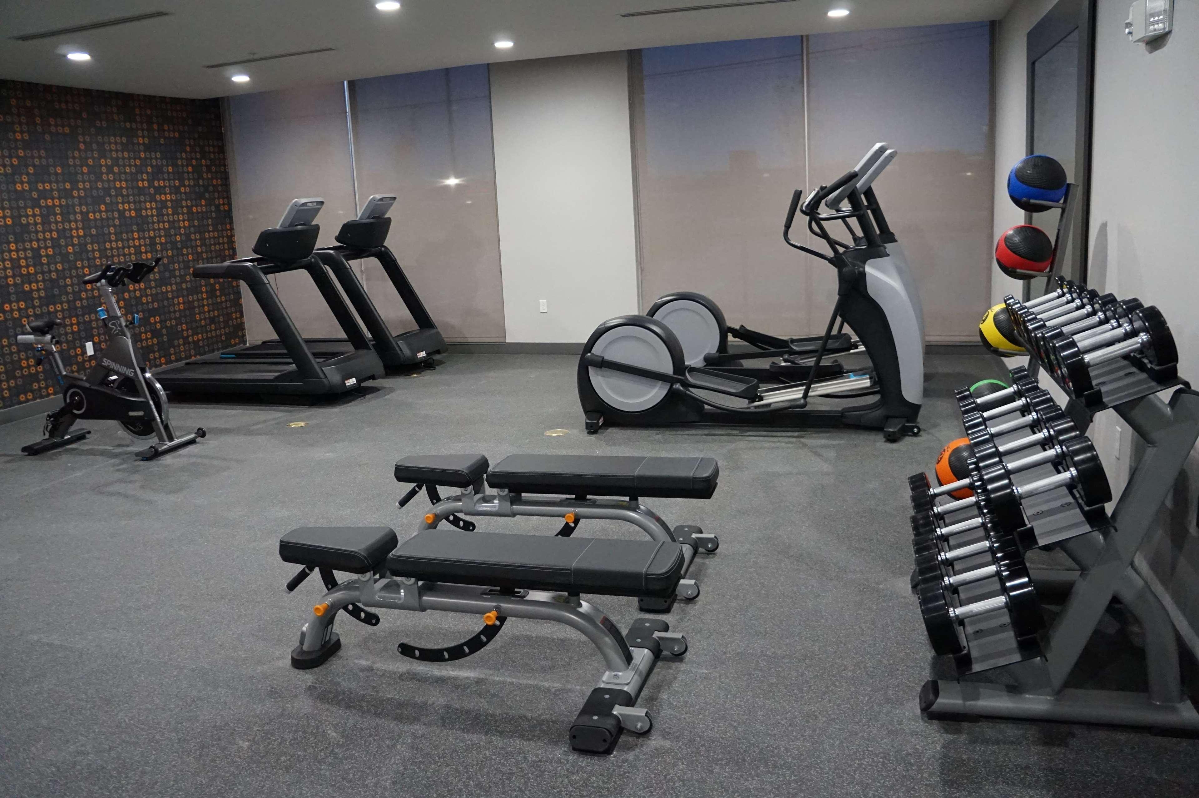 La Quinta Inn & Suites Dfw West-Glade-Parks Euless Bagian luar foto