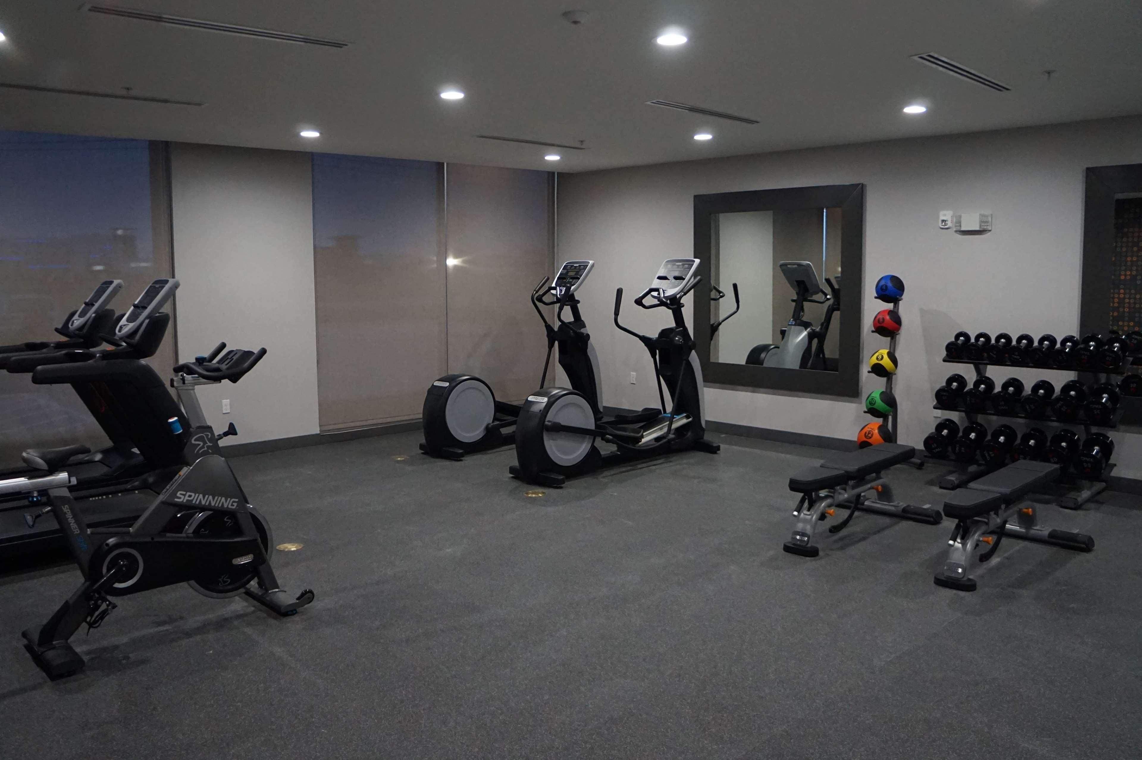 La Quinta Inn & Suites Dfw West-Glade-Parks Euless Bagian luar foto