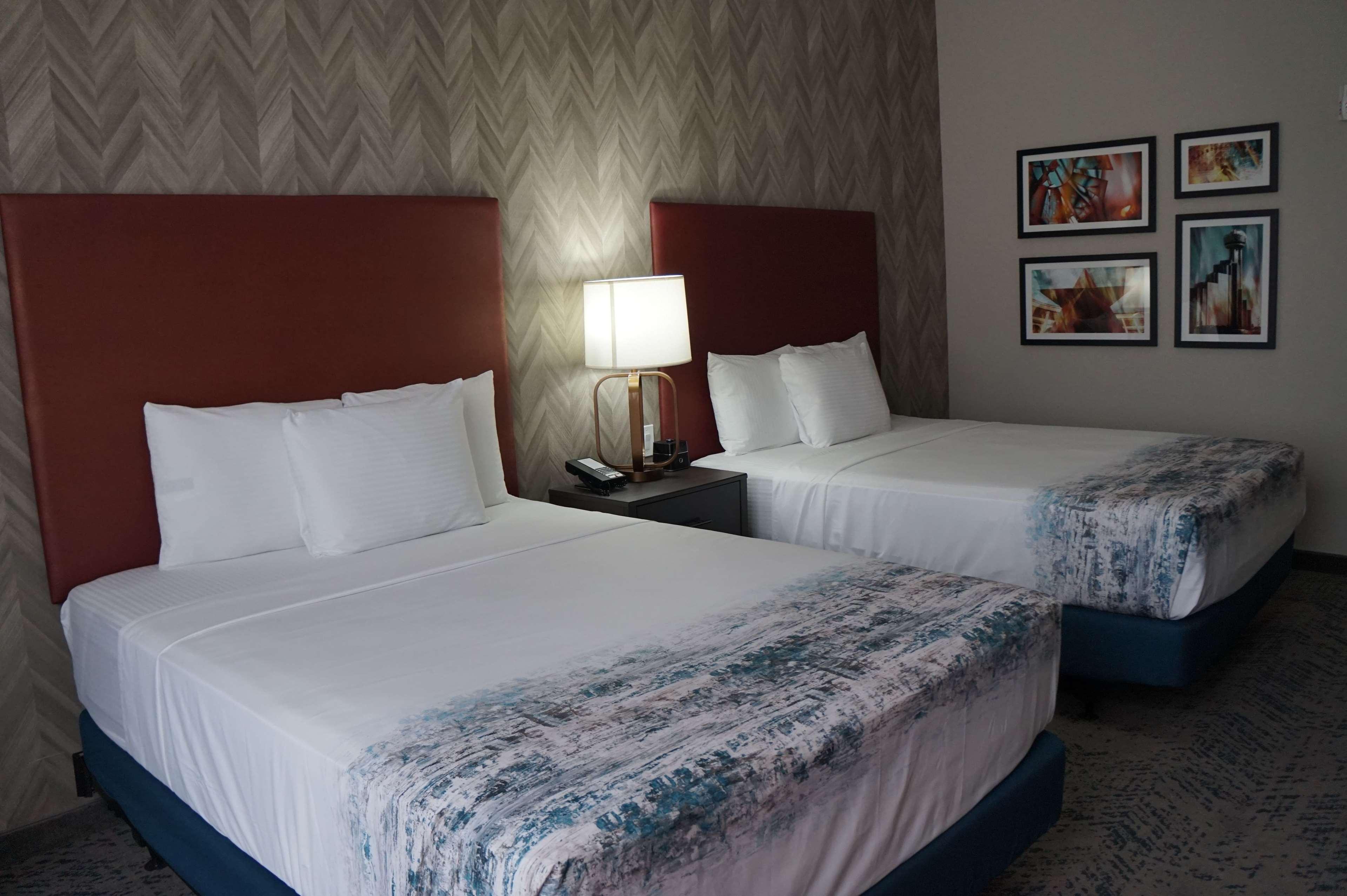 La Quinta Inn & Suites Dfw West-Glade-Parks Euless Bagian luar foto