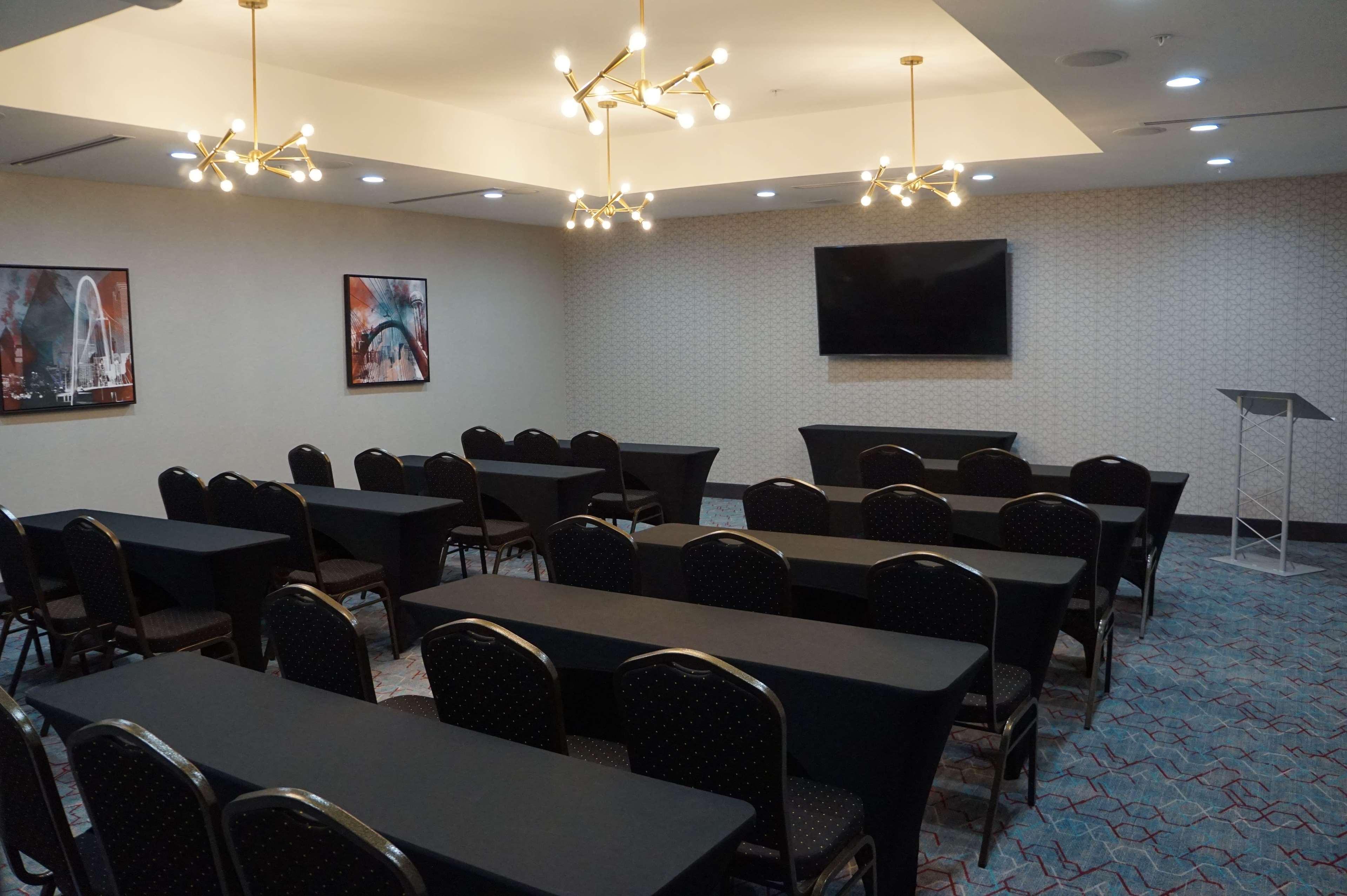 La Quinta Inn & Suites Dfw West-Glade-Parks Euless Bagian luar foto