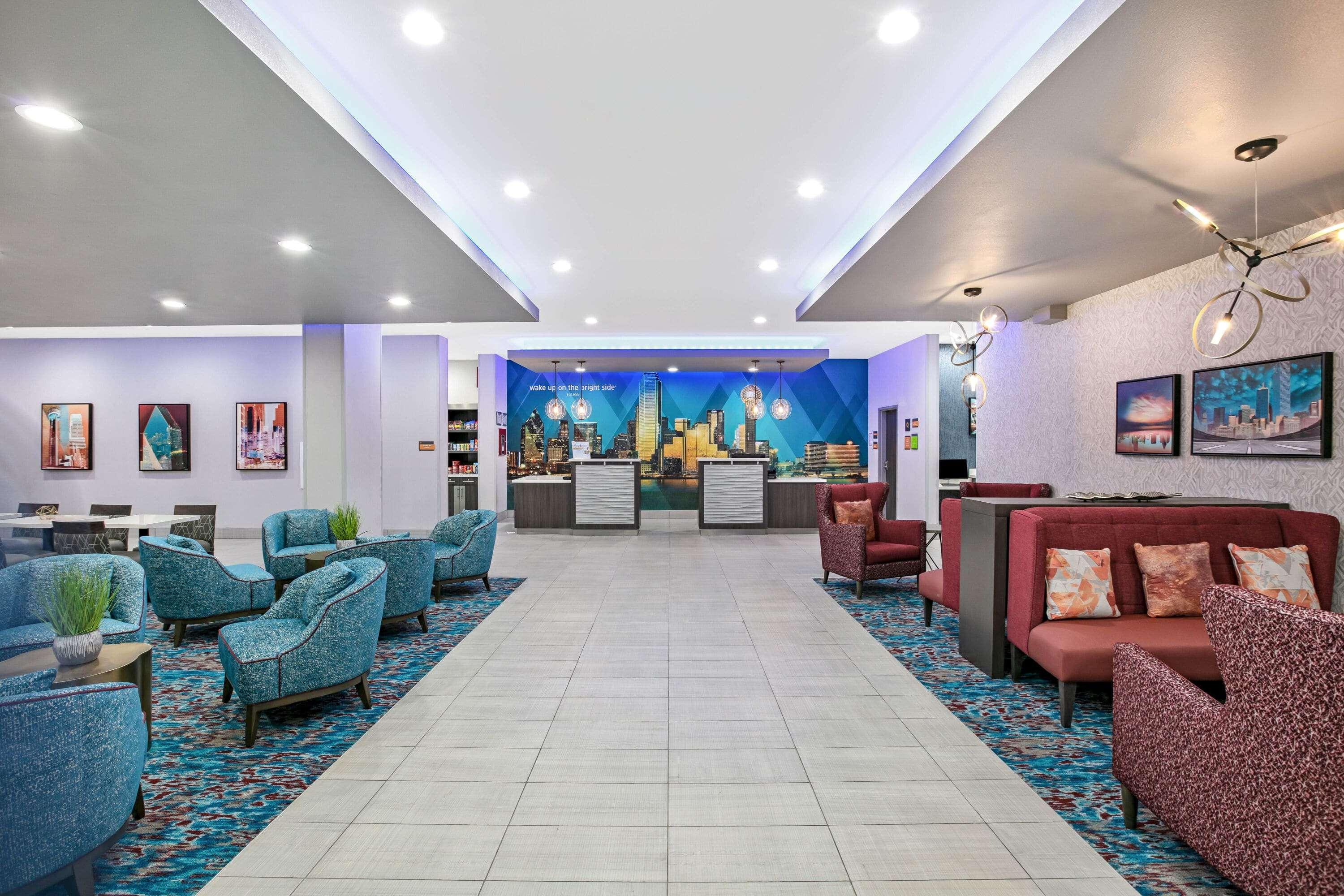 La Quinta Inn & Suites Dfw West-Glade-Parks Euless Bagian luar foto
